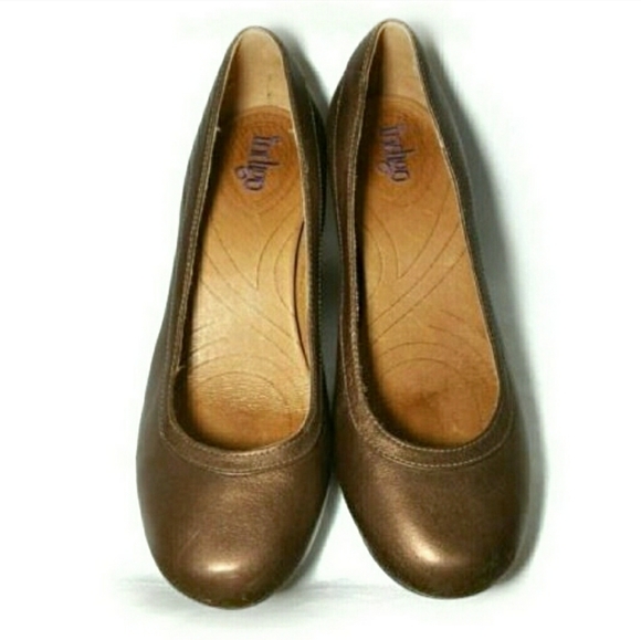 Indigo by Clarks 6 Bronze Classic Career Pumps - Picture 4 of 9